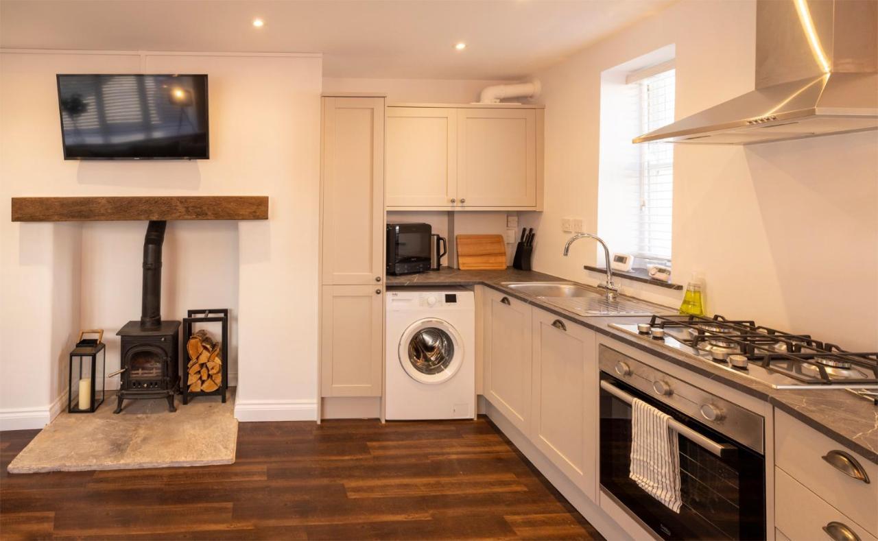 Modern Cottage For Couples, Parking, 3 Min 2 Beach Beer Buitenkant foto